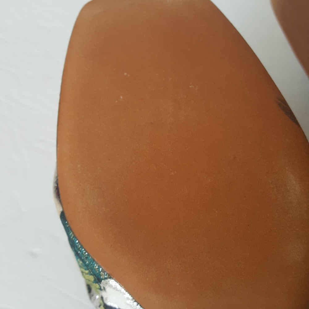 Gorgeous Brocade Marc Fischer Slide Sandals, Size 7 - Picture 8 of 8
